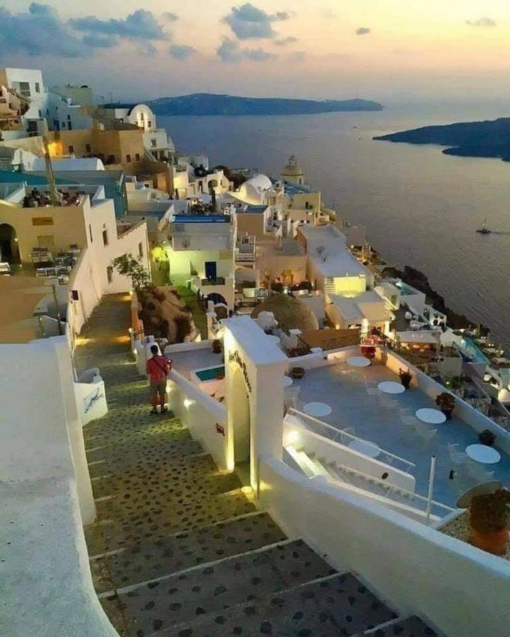 Santorini Pleasure Studios Fira  Exteriér fotografie